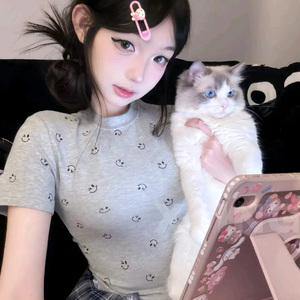 免费无码婬片AAAA
